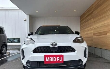 Toyota Yaris Cross, 2022 год, 1 435 000 рублей, 2 фотография