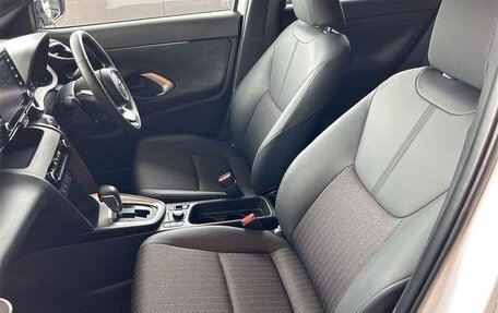 Toyota Yaris Cross, 2022 год, 1 435 000 рублей, 16 фотография