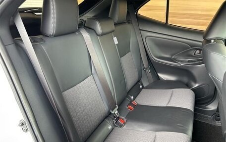 Toyota Yaris Cross, 2022 год, 1 435 000 рублей, 17 фотография