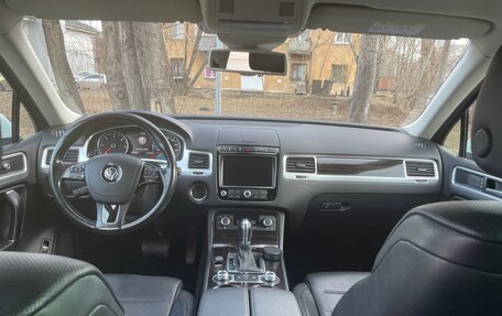 Volkswagen Touareg III, 2015 год, 3 350 000 рублей, 11 фотография