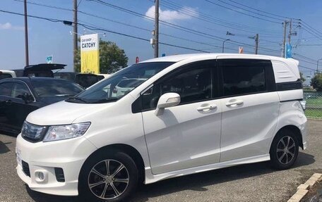 Honda Freed I, 2015 год, 778 000 рублей, 5 фотография
