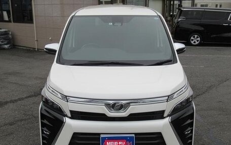 Toyota Voxy III, 2021 год, 2 520 001 рублей, 1 фотография