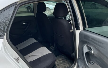 Volkswagen Polo VI (EU Market), 2011 год, 750 000 рублей, 5 фотография