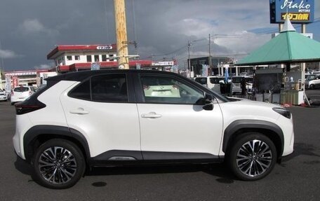 Toyota Yaris Cross, 2022 год, 1 450 001 рублей, 8 фотография