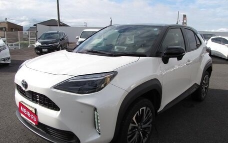 Toyota Yaris Cross, 2022 год, 1 450 001 рублей, 2 фотография