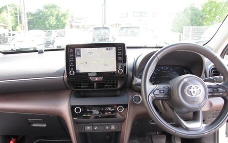Toyota Yaris Cross, 2022 год, 1 450 001 рублей, 19 фотография