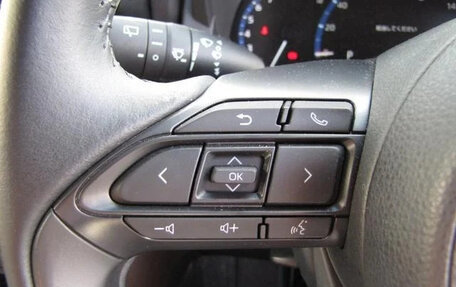 Toyota Yaris Cross, 2022 год, 1 450 001 рублей, 24 фотография