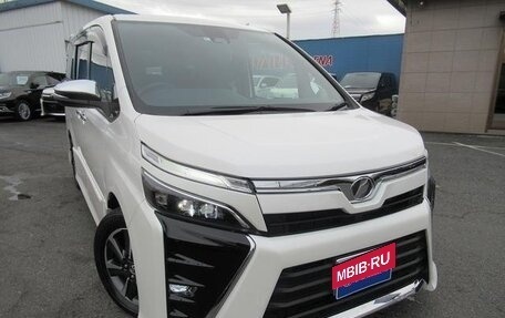 Toyota Voxy III, 2021 год, 2 520 001 рублей, 2 фотография