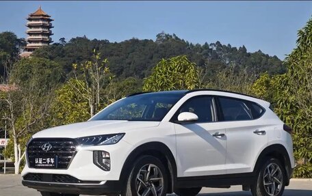 Hyundai Tucson III, 2021 год, 1 700 000 рублей, 4 фотография