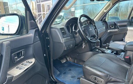 Mitsubishi Pajero IV, 2015 год, 2 390 000 рублей, 10 фотография