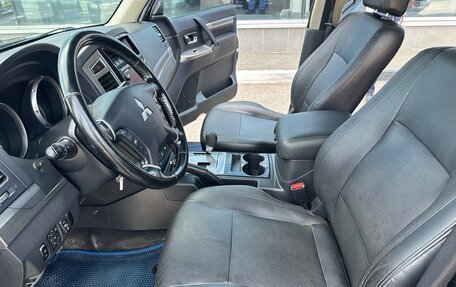 Mitsubishi Pajero IV, 2015 год, 2 390 000 рублей, 13 фотография