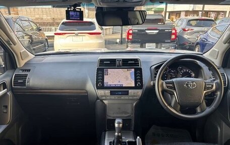 Toyota Land Cruiser Prado 150 рестайлинг 2, 2021 год, 3 520 000 рублей, 12 фотография