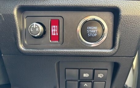 Toyota Land Cruiser Prado 150 рестайлинг 2, 2021 год, 3 520 000 рублей, 14 фотография
