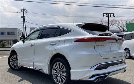 Toyota Harrier, 2022 год, 2 750 000 рублей, 4 фотография
