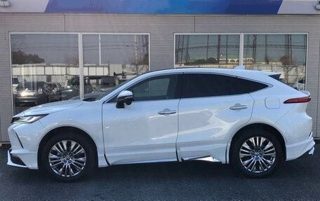 Toyota Harrier, 2021 год, 3 150 000 рублей, 4 фотография