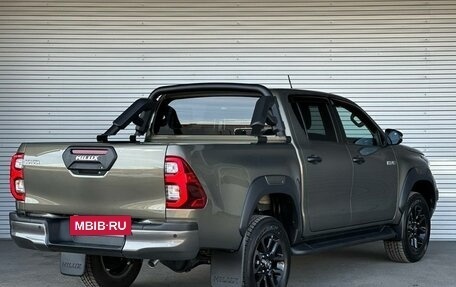 Toyota Hilux VIII, 2022 год, 8 800 000 рублей, 5 фотография