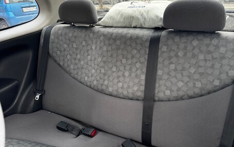 Toyota Echo, 2001 год, 300 000 рублей, 9 фотография