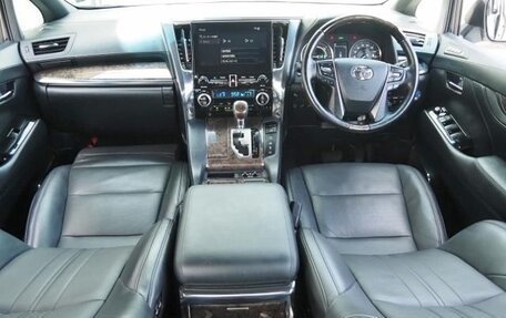 Toyota Alphard III, 2022 год, 3 650 000 рублей, 7 фотография