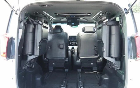 Toyota Alphard III, 2022 год, 3 650 000 рублей, 26 фотография