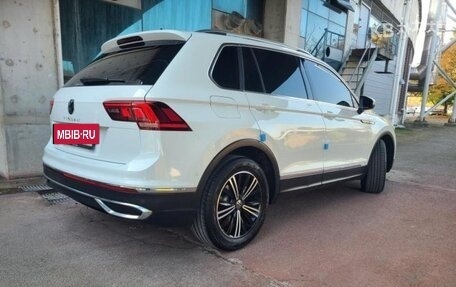 Volkswagen Tiguan II, 2021 год, 3 200 999 рублей, 6 фотография