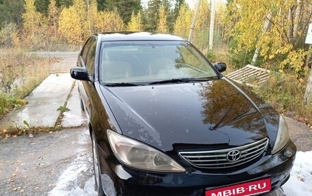 Toyota Camry V40, 2004 год, 765 000 рублей, 1 фотография