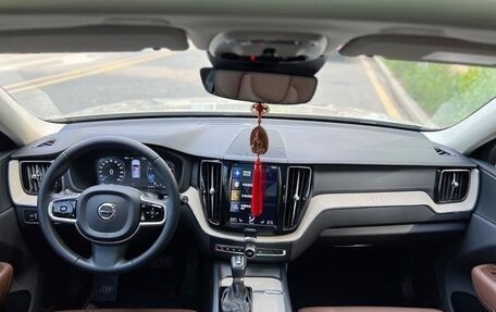 Volvo XC60 II, 2021 год, 2 805 000 рублей, 10 фотография