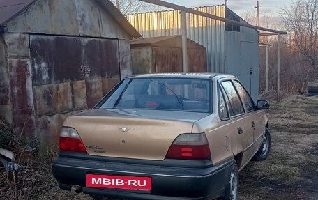 Daewoo Nexia I рестайлинг, 2001 год, 100 000 рублей, 5 фотография