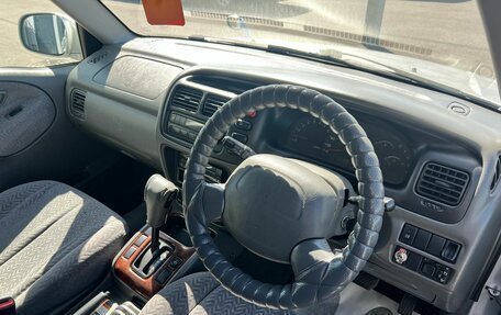 Suzuki Escudo III, 2001 год, 879 000 рублей, 11 фотография