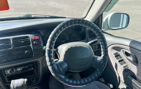 Suzuki Escudo III, 2001 год, 879 000 рублей, 15 фотография