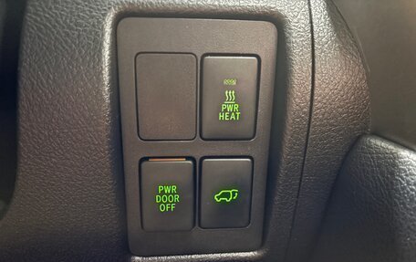 Toyota Land Cruiser 200, 2015 год, 3 900 000 рублей, 22 фотография