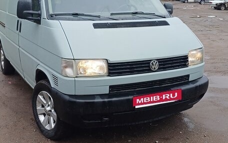 Volkswagen Transporter T4, 2000 год, 599 000 рублей, 2 фотография
