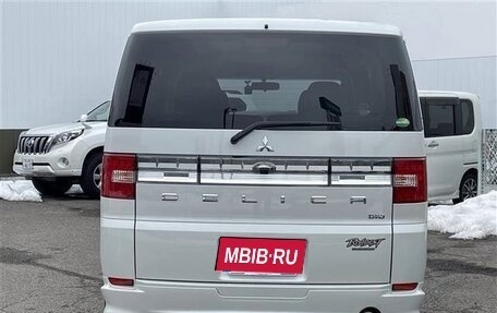 Mitsubishi Delica D:5 I, 2018 год, 2 350 000 рублей, 3 фотография