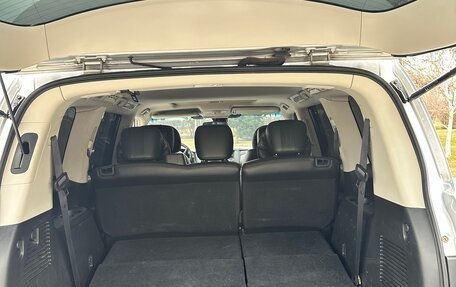 Nissan Patrol, 2011 год, 3 000 000 рублей, 23 фотография