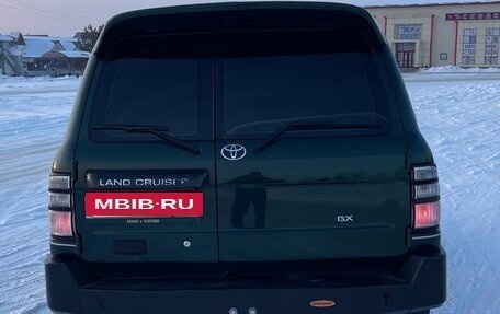 Toyota Land Cruiser 100 рестайлинг 2, 2000 год, 2 900 000 рублей, 8 фотография