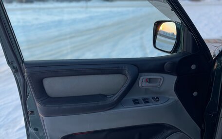 Toyota Land Cruiser 100 рестайлинг 2, 2000 год, 2 900 000 рублей, 24 фотография