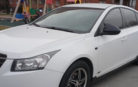 Chevrolet Cruze II, 2012 год, 999 000 рублей, 2 фотография