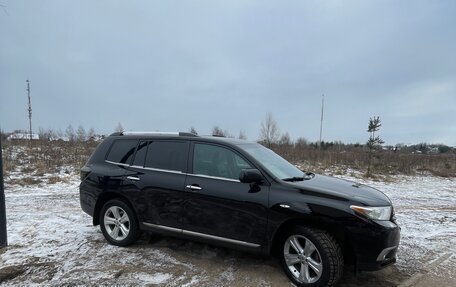Toyota Highlander III, 2011 год, 2 080 000 рублей, 2 фотография