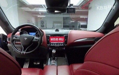 Maserati Levante I, 2021 год, 4 400 000 рублей, 8 фотография