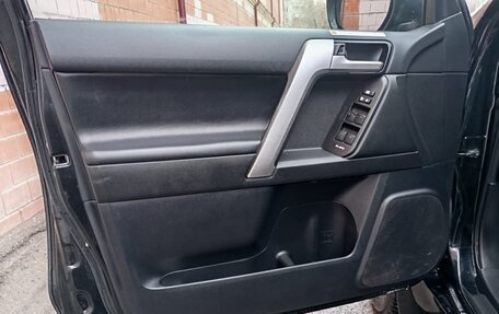 Toyota Land Cruiser Prado 150 рестайлинг 2, 2020 год, 5 500 000 рублей, 13 фотография