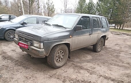 Nissan Terrano II рестайлинг, 1990 год, 500 000 рублей, 1 фотография