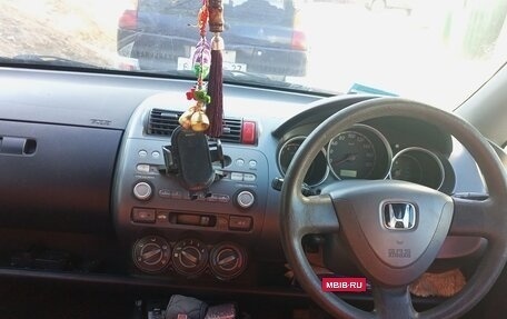 Honda Fit III, 2002 год, 410 000 рублей, 2 фотография