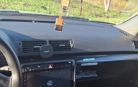 Audi A4, 2003 год, 580 000 рублей, 4 фотография