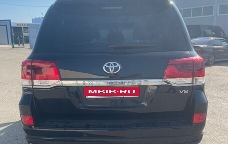 Toyota Land Cruiser 200, 2015 год, 7 000 000 рублей, 4 фотография