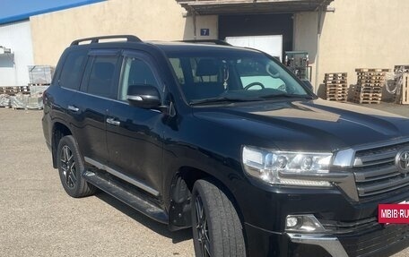 Toyota Land Cruiser 200, 2015 год, 7 000 000 рублей, 3 фотография