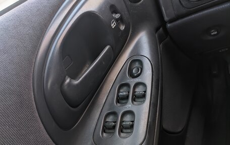 Dodge Intrepid II, 2000 год, 380 000 рублей, 17 фотография