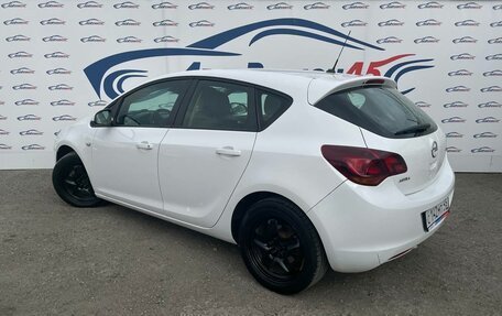 Opel Astra J, 2011 год, 599 000 рублей, 4 фотография