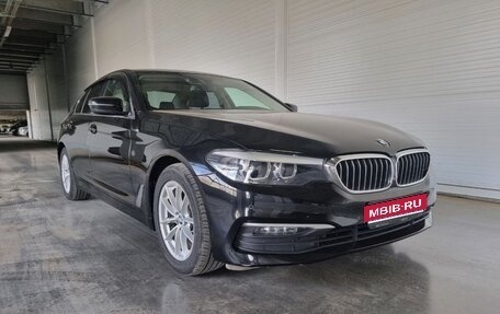 BMW 5 серия, 2018 год, 2 800 000 рублей, 1 фотография