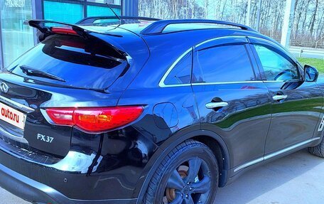 Infiniti FX II, 2010 год, 2 400 000 рублей, 16 фотография