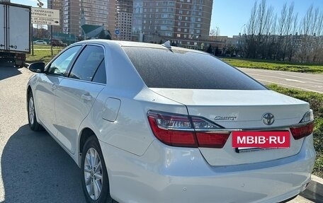 Toyota Camry, 2017 год, 2 250 000 рублей, 2 фотография