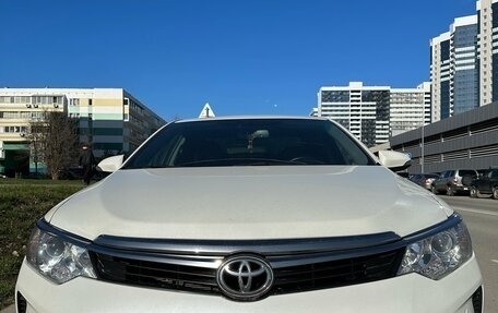Toyota Camry, 2017 год, 2 250 000 рублей, 6 фотография